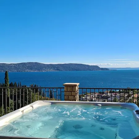 Virgilio Blu Appartement *
